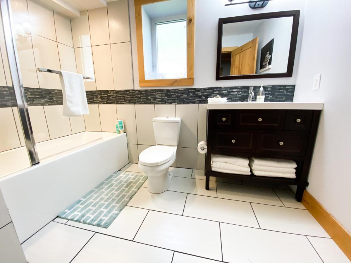 Journey'S End - 2 Bed 1 Bath Suite ゴールデン エクステリア 写真